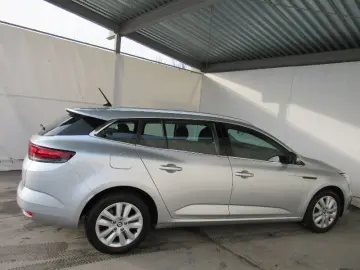 RENAULT MEGANE 1.3 TCe 140CP techno Estate