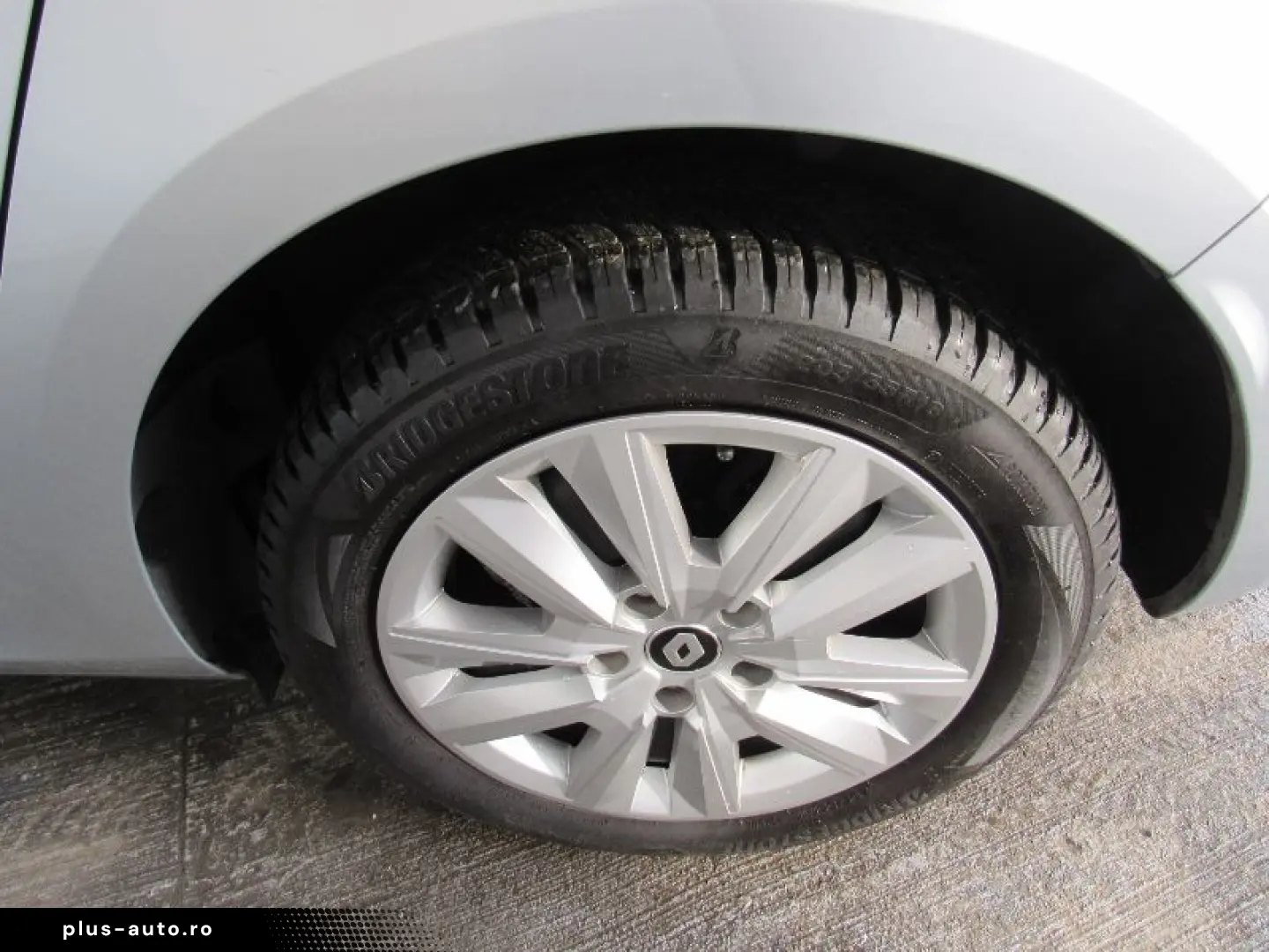 RENAULT MEGANE 1.3 TCe 140CP techno Estate