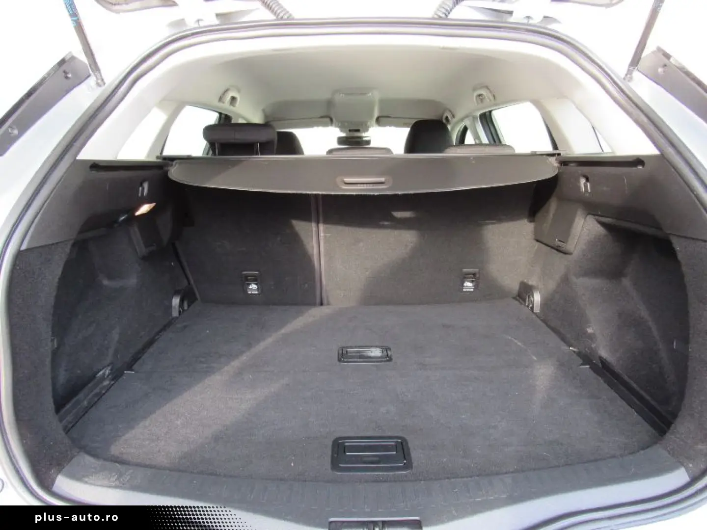 RENAULT MEGANE 1.3 TCe 140CP techno Estate