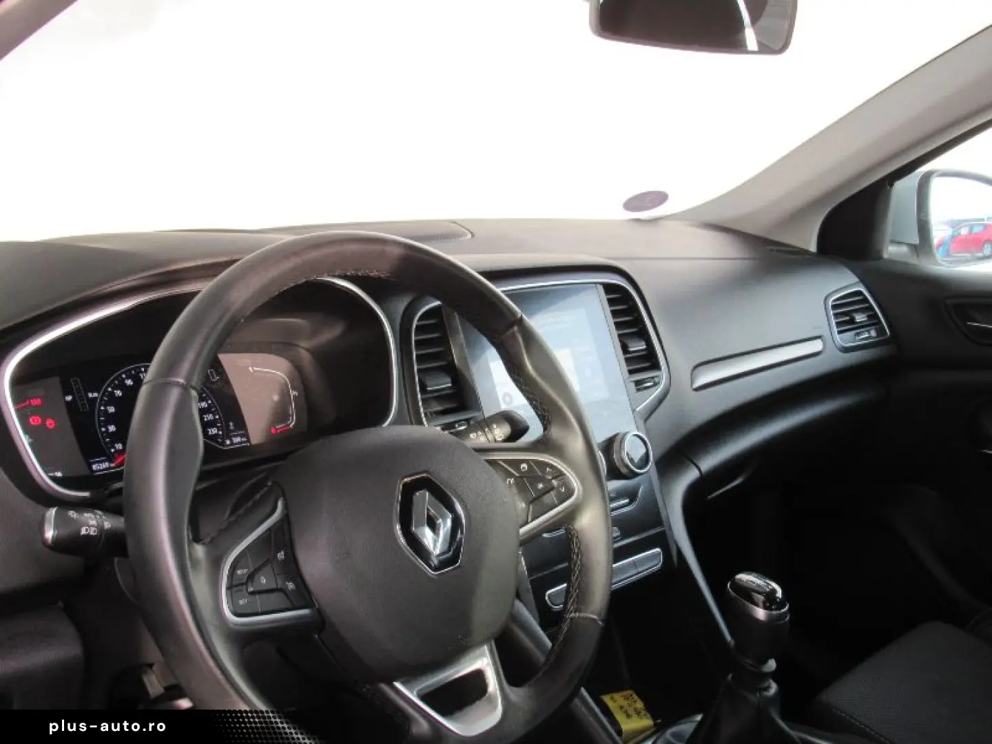 RENAULT MEGANE 1.3 TCe 140CP techno Estate