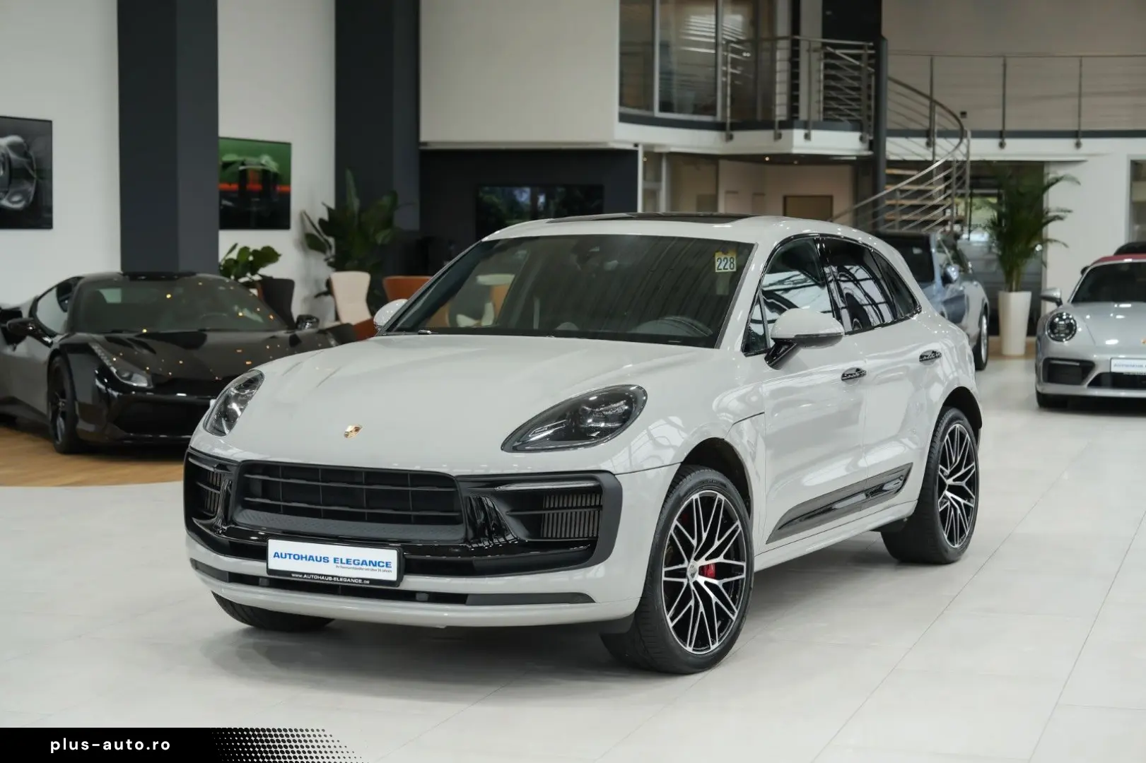 PORSCHE Macan S 1.HAND SPORT-CHRONO PANO LUFTFEDER DAB