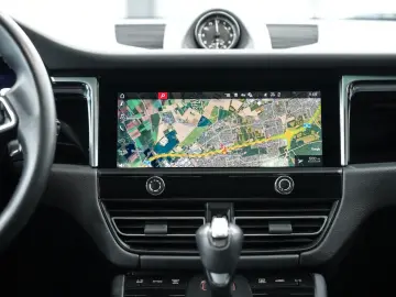 PORSCHE Macan S 1.HAND SPORT-CHRONO PANO LUFTFEDER DAB