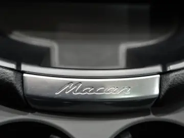 PORSCHE Macan S 1.HAND SPORT-CHRONO PANO LUFTFEDER DAB