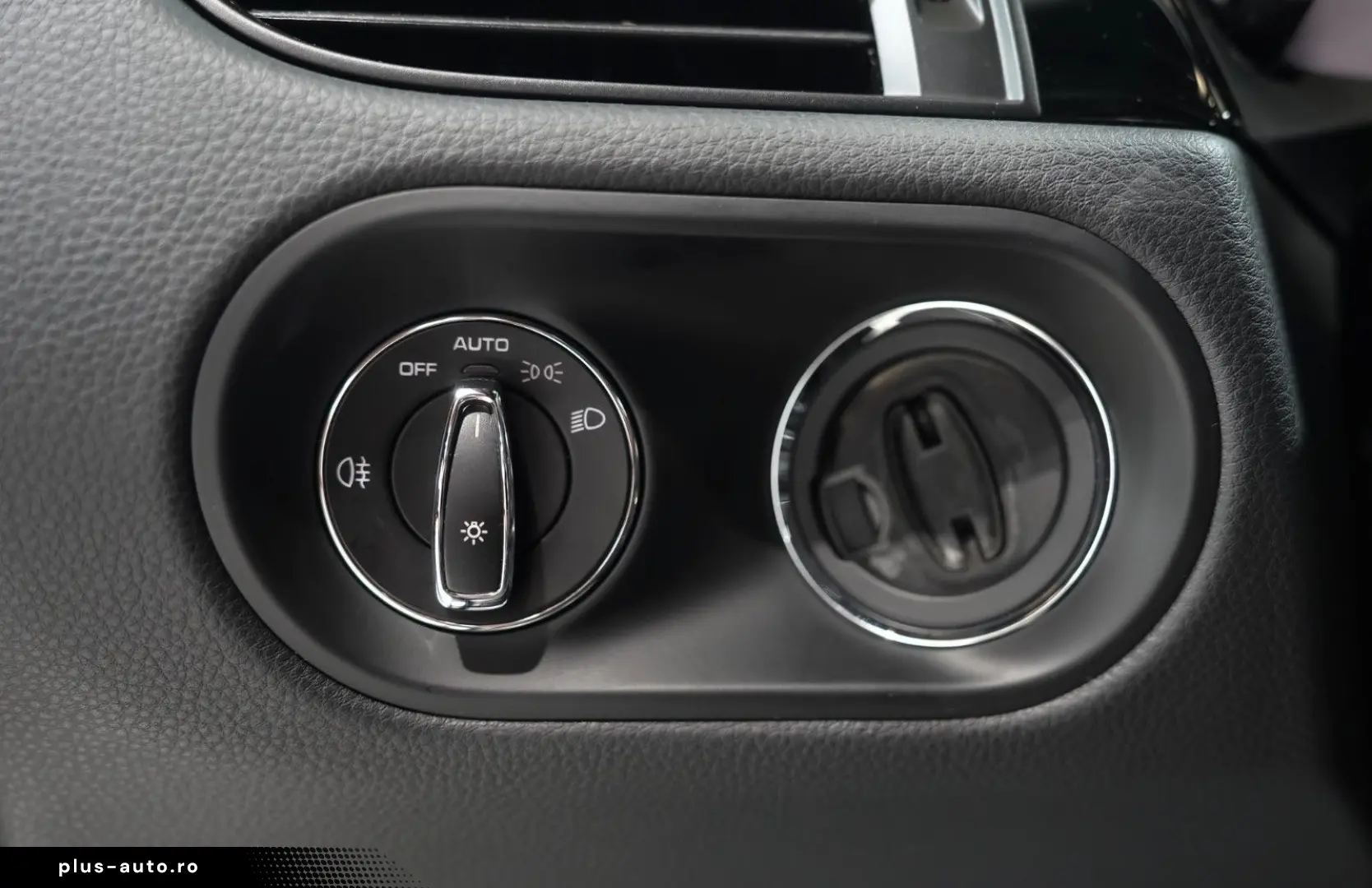 PORSCHE Macan S 1.HAND SPORT-CHRONO PANO LUFTFEDER DAB