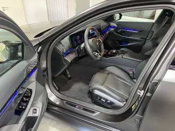 BMW M5 Carbon-Keramik-Bremse M Driver`s B&W UPE 170¤