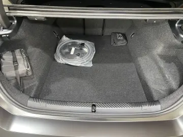 BMW M5 Carbon-Keramik-Bremse M Driver`s B&W UPE 170¤