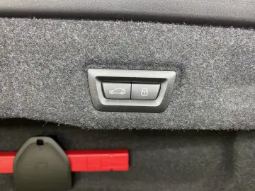 BMW M5 Carbon-Keramik-Bremse M Driver`s B&W UPE 170¤