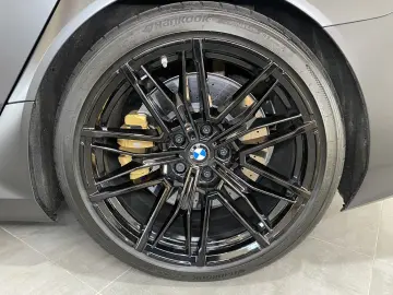 BMW M5 Carbon-Keramik-Bremse M Driver`s B&W UPE 170¤