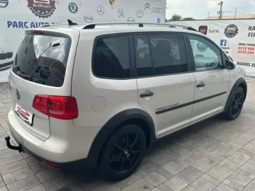 Volkswagen TOURAN CROSS