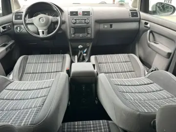 Volkswagen TOURAN CROSS