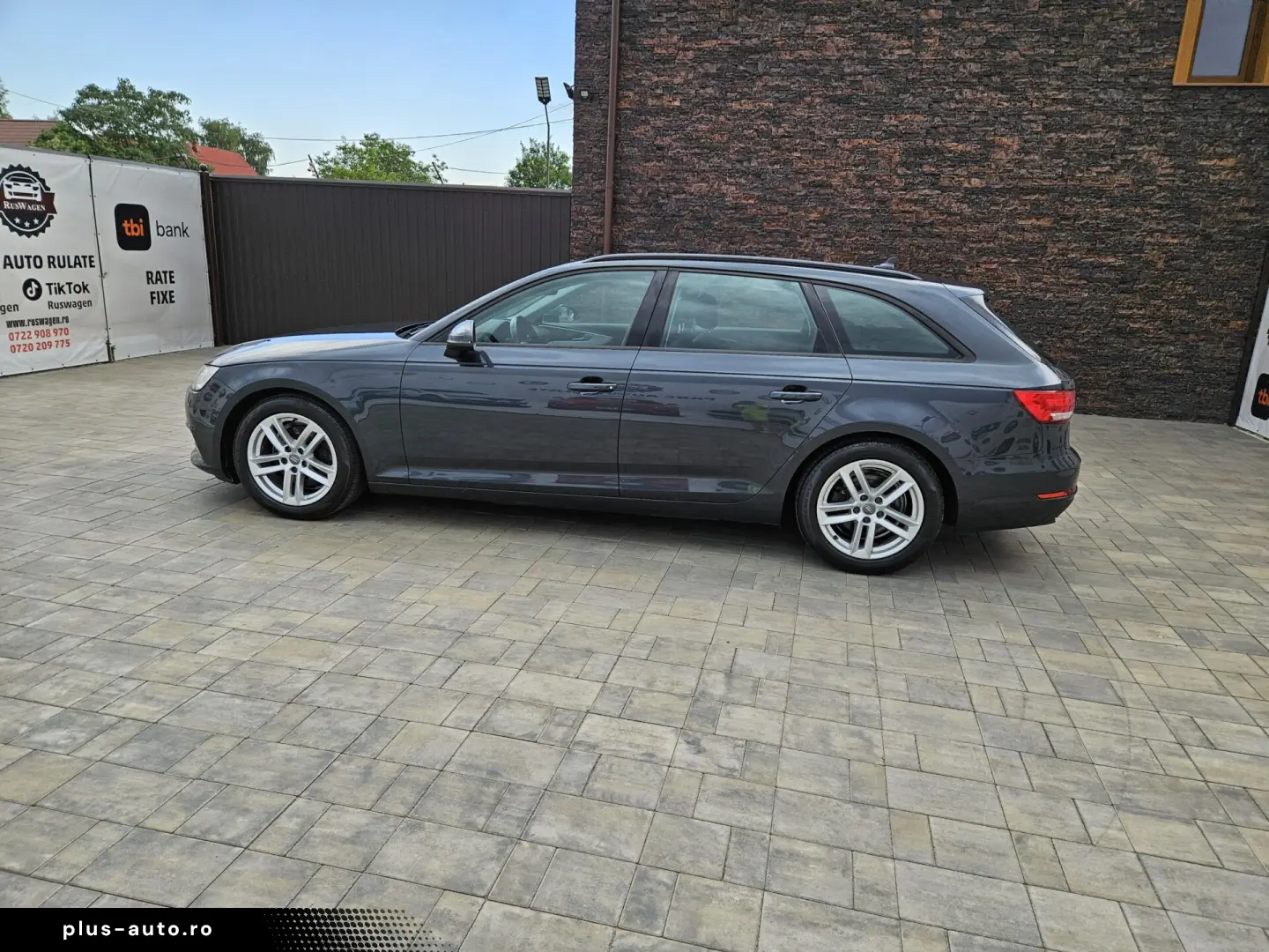 Audi A4 2016 12 2 0
