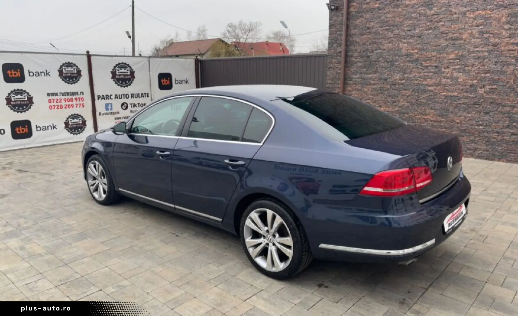 Volkswagen PASSAT 2011
