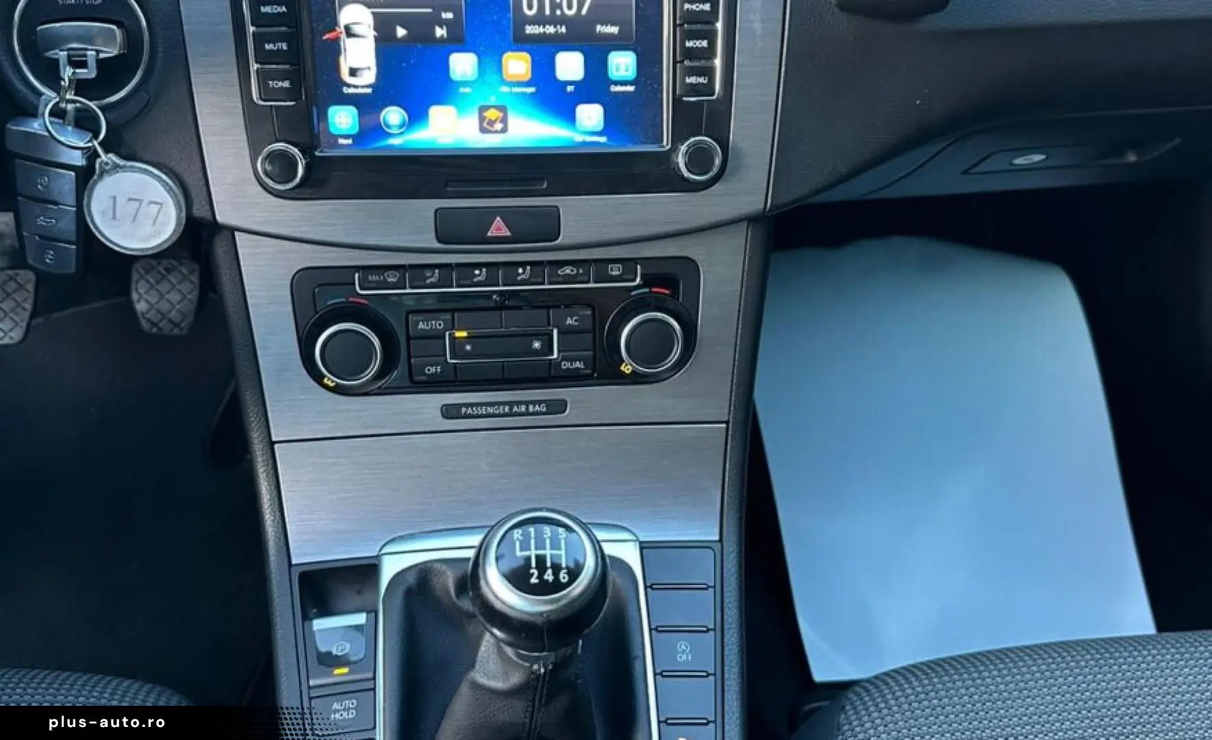 Volkswagen PASSAT 2011