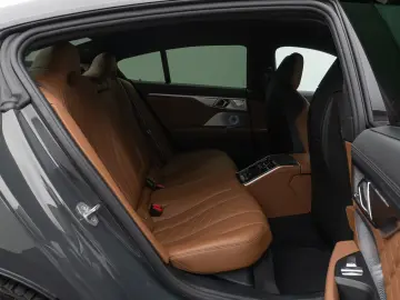 BMW M8 Competition xD Gran Coupé 360