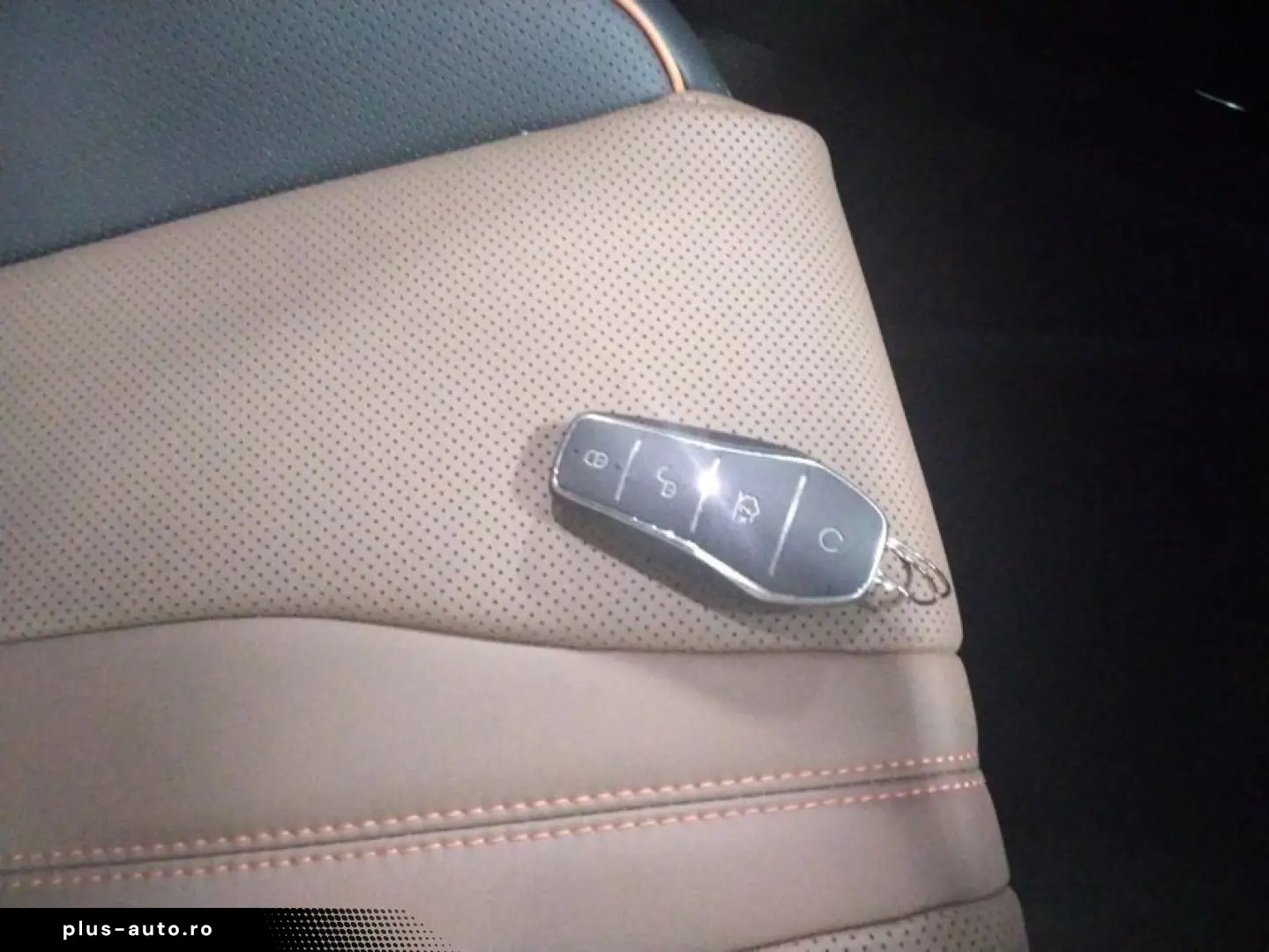 BYD SEAL U DM-i 26.6 kWh FWD Comfort ACC 360  Pano