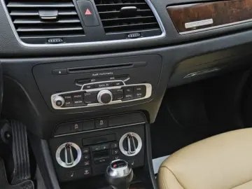 Audi Q3 2012 09 2 0 Benzina