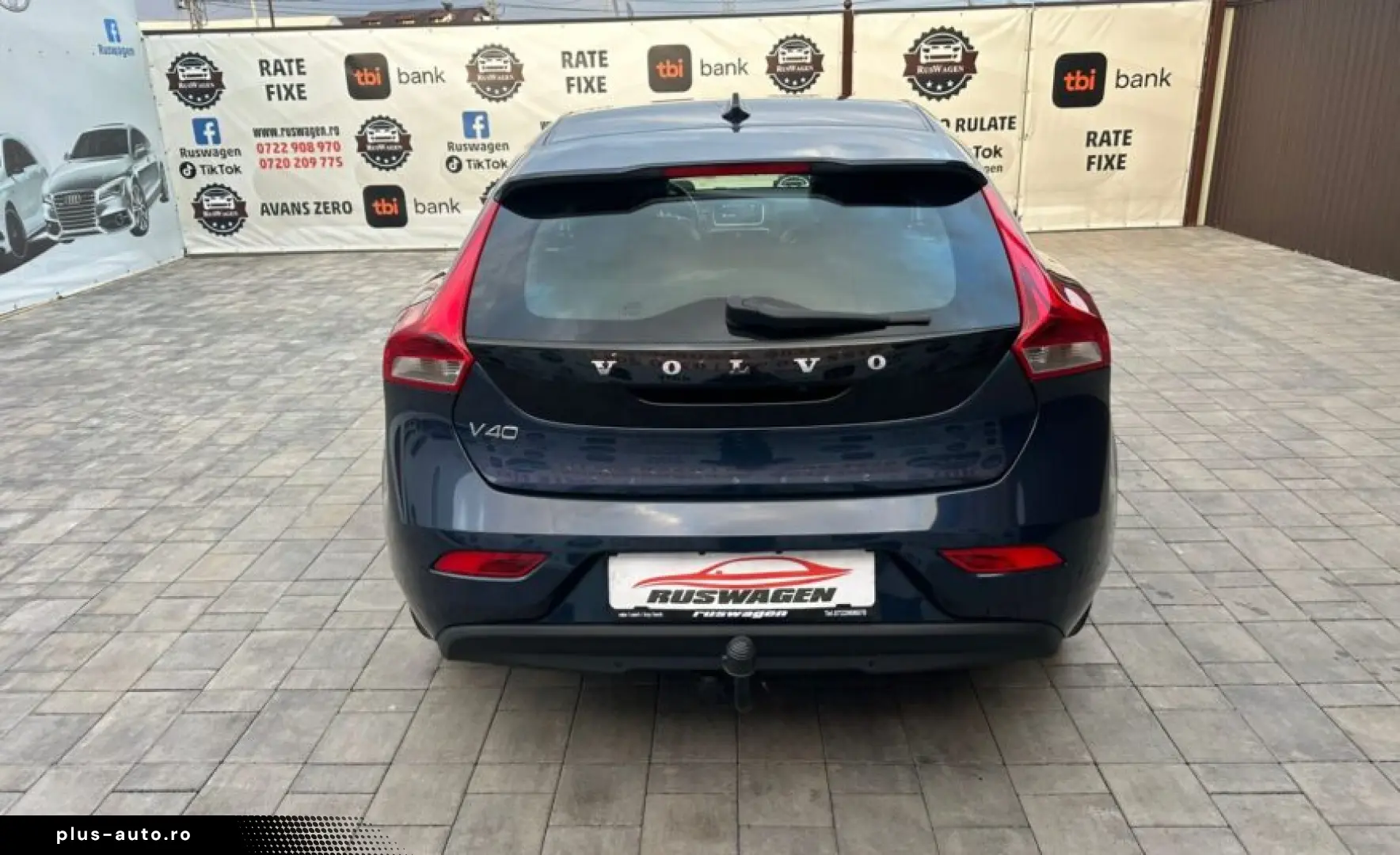 Volvo V40 2012  10