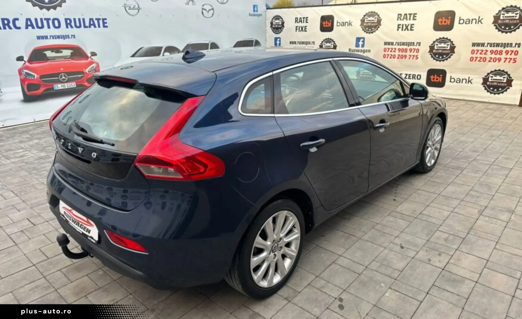 Volvo V40 2012  10