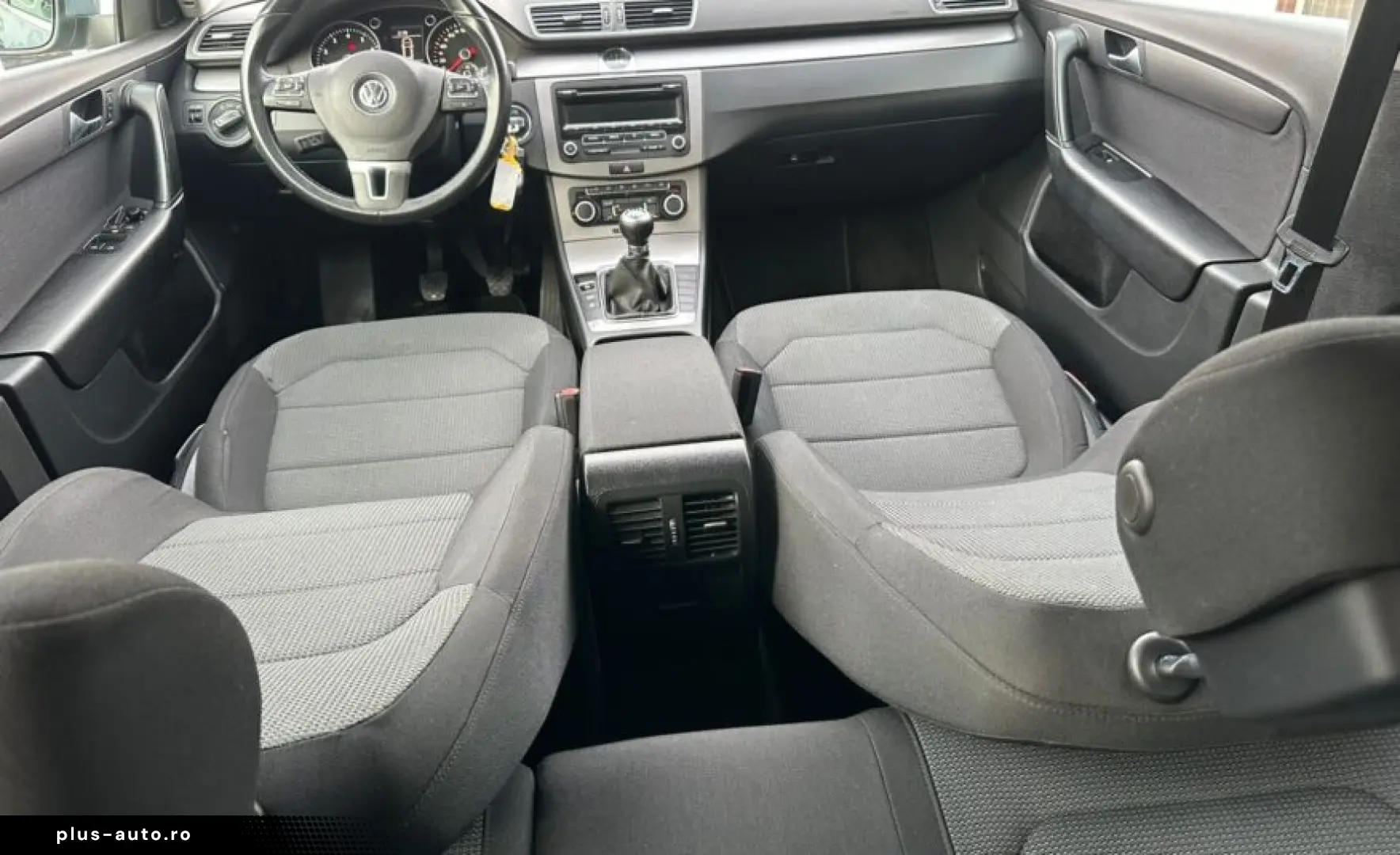 Volkswagen PASSAT 2011 11