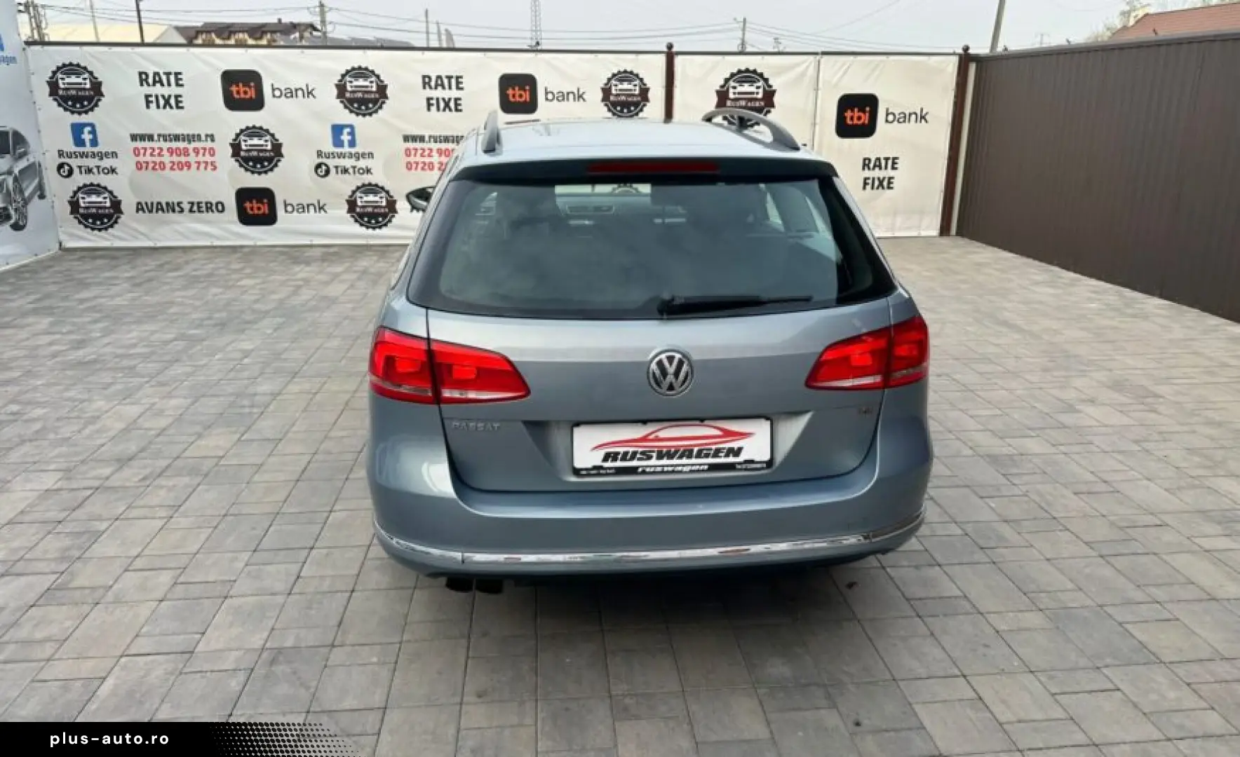 Volkswagen PASSAT 2011 11