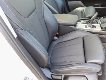 BMW X3 30exLine Panorama LED 360 HUD Keyless