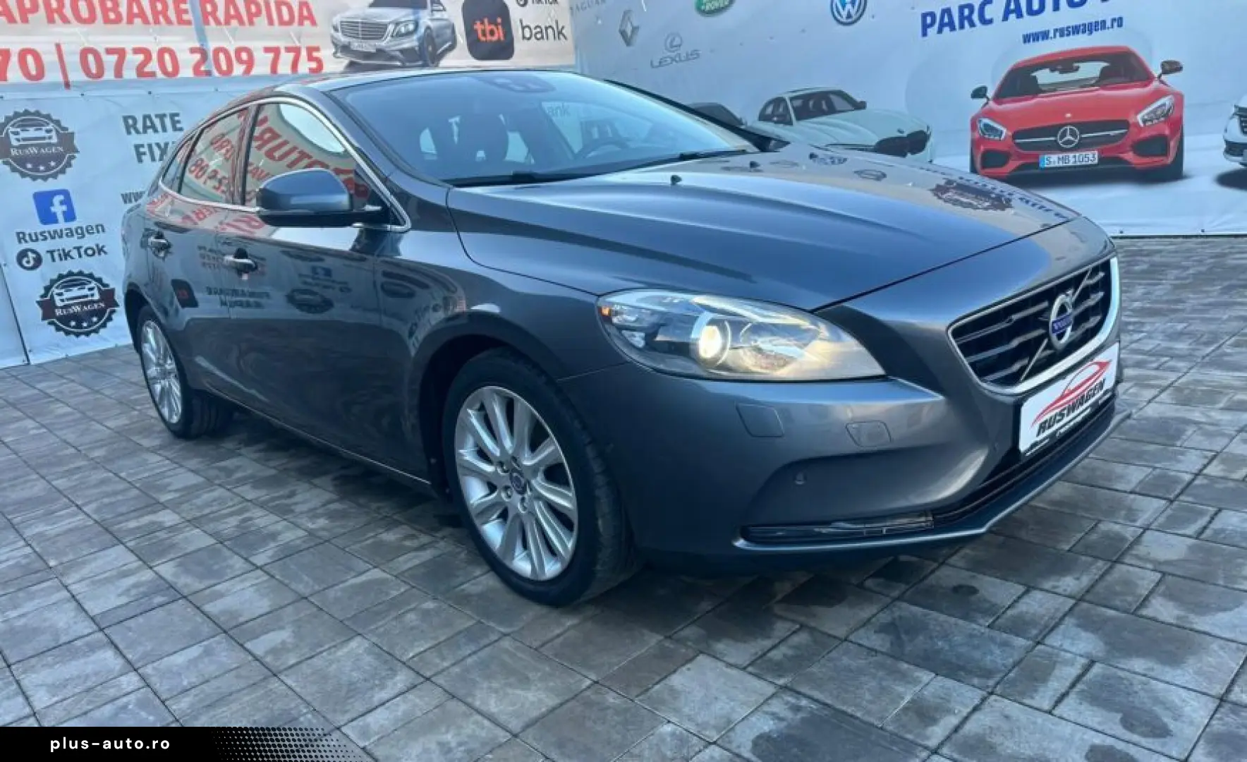 Volvo V40 2013 12