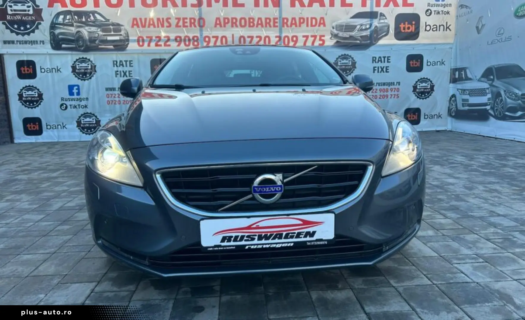 Volvo V40 2013 12