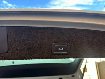 VOLVO XC60 2010 08 2 0