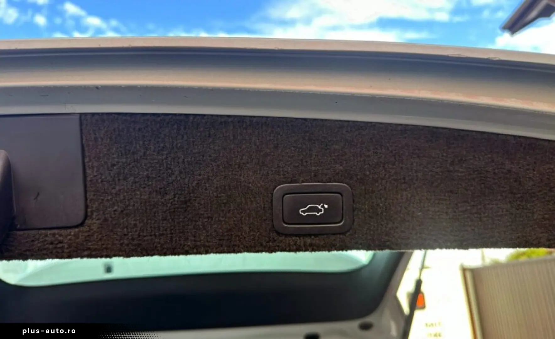 VOLVO XC60 2010 08 2 0