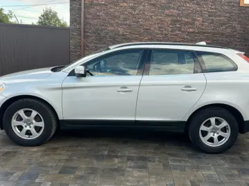 VOLVO XC60 2010 08 2 0