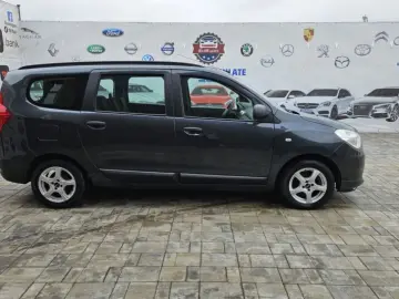 Dacia Lodgy 2012 11
