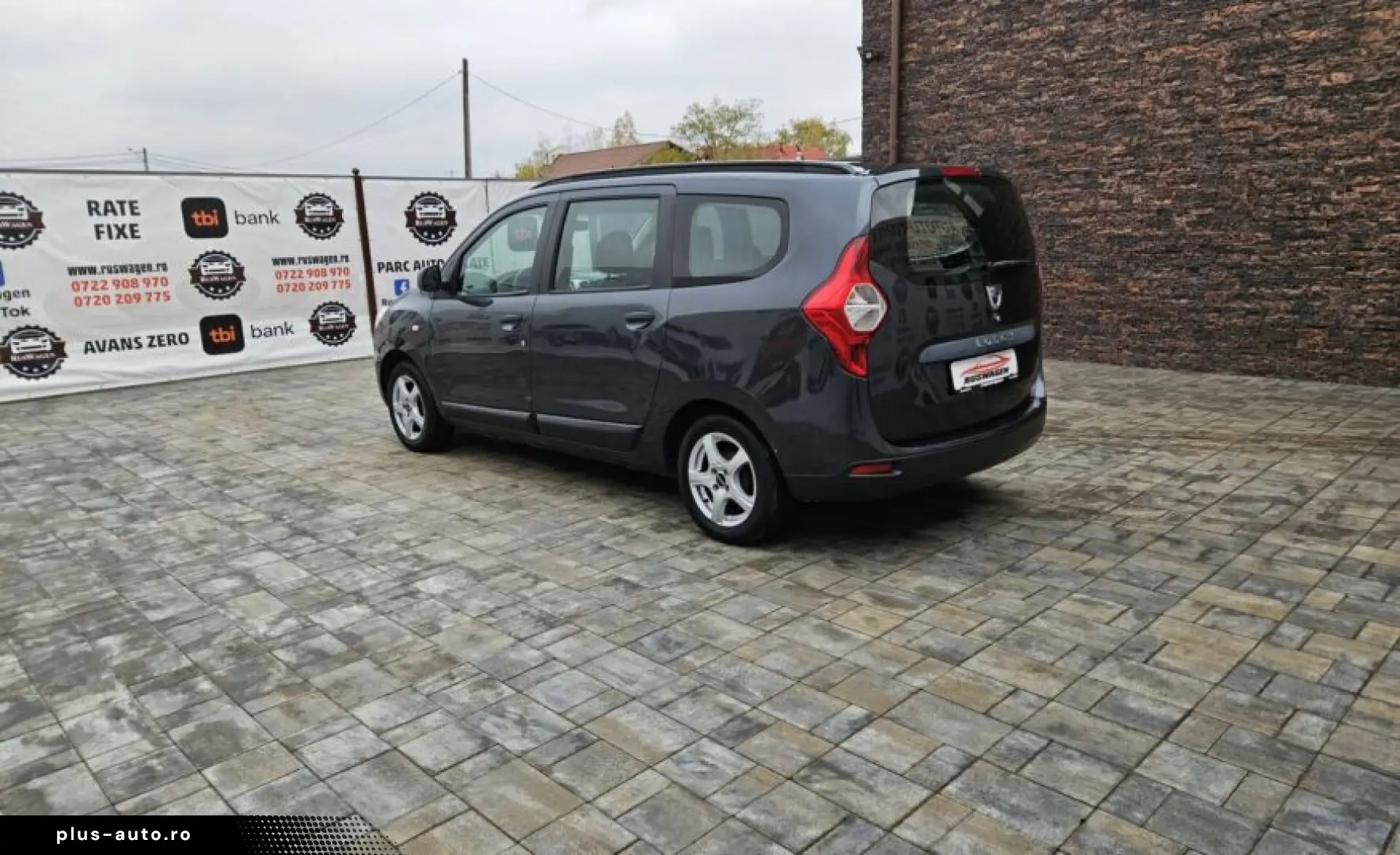 Dacia Lodgy 2012 11