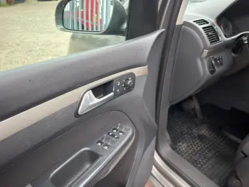 Volkswagen Touran 2008 1.9L Diesel