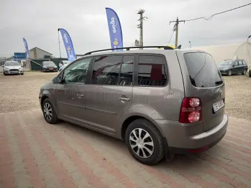 Volkswagen Touran 2008 1.9L Diesel