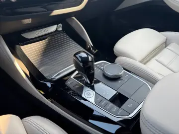 BMW X4 xDrive20i Live Cockpit Plus