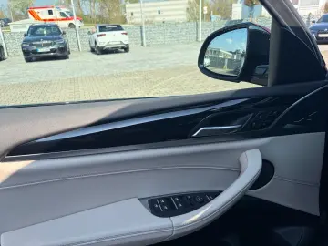 BMW X4 xDrive20i Live Cockpit Plus