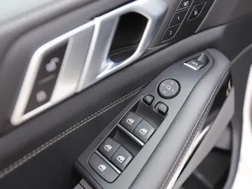 BMW X5 30d xDrive M SPORT PANO ACC HUD AHK 360 H&K