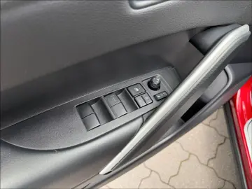 TOYOTA Corolla Cross 2.0 Hybrid Style Comfort  BSM  AHK