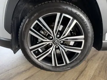 TOYOTA Corolla Cross Hybrid 2.0 VVT-i Team Deutschland