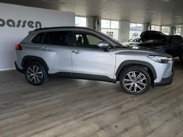 TOYOTA Corolla Cross Hybrid 2.0 VVT-i Team Deutschland