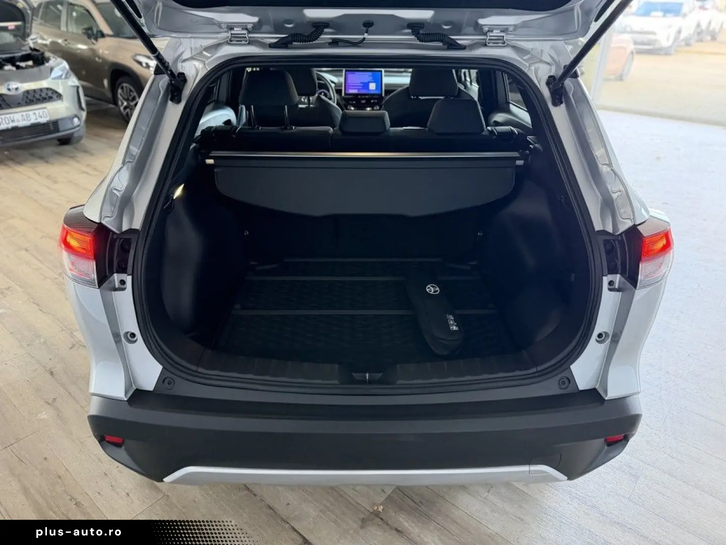 TOYOTA Corolla Cross Hybrid 2.0 VVT-i Team Deutschland