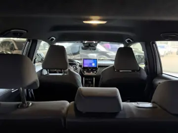 TOYOTA Corolla Cross Hybrid 2.0 VVT-i Team Deutschland