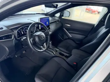 TOYOTA Corolla Cross Hybrid 2.0 VVT-i Team Deutschland