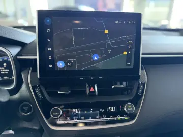 TOYOTA Corolla Cross Hybrid 2.0 VVT-i Team Deutschland