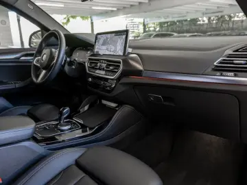 BMW X4 xDrive 20d M-Sport FACEL. PANO 360  LED W-LAN