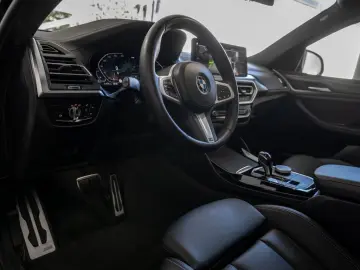 BMW X4 xDrive 20d M-Sport FACEL. PANO 360  LED W-LAN