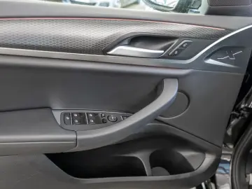 BMW X4 xDrive 20d M-Sport FACEL. PANO 360  LED W-LAN