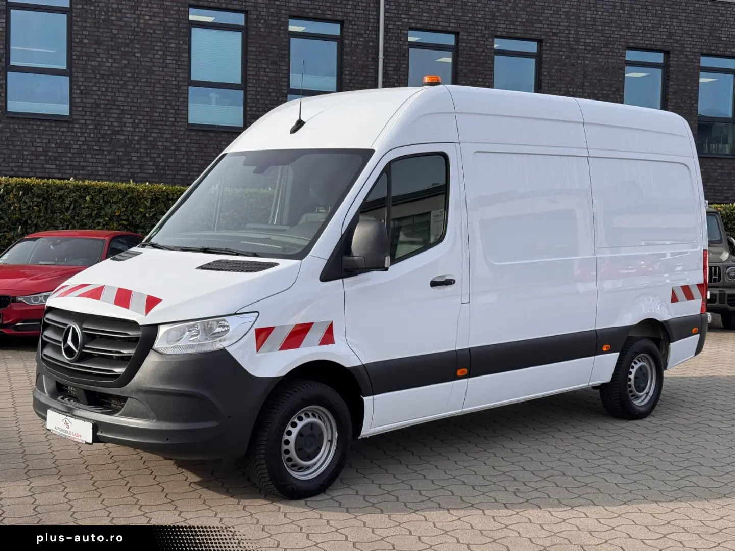 MERCEDES-BENZ Sprinter 317 CDI L2H2 Aut. StHz Regal AHK 3 5t
