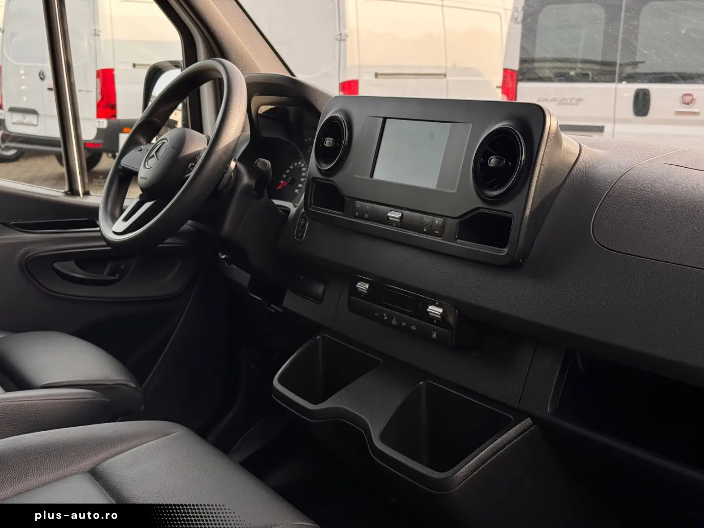 MERCEDES-BENZ Sprinter 317 CDI L2H2 Aut. StHz Regal AHK 3 5t