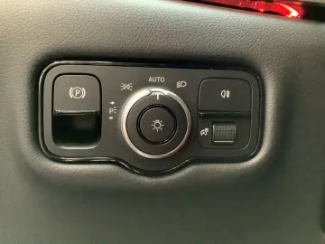 MERCEDES-BENZ V 220 d Style Multibeam Distronic AHK2.5T